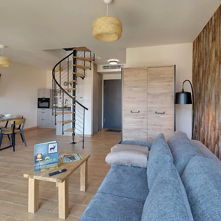 Klimatyzowany Sun Seasons 24 W Swieradowie Zdroju Z Parkingiem I Widokiem Na Gory By Renters