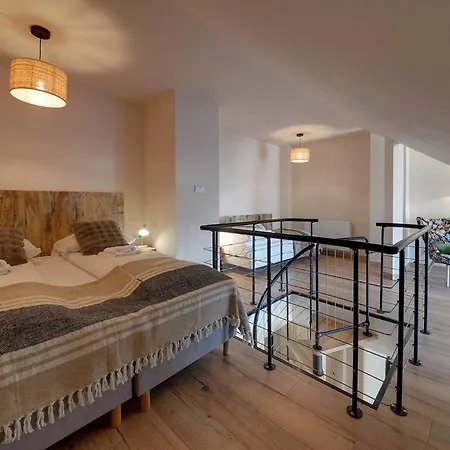 Apartment Klimatyzowany Sun Seasons 24 W Swieradowie Zdroju Z Parkingiem I Widokiem Na Gory By Renters
